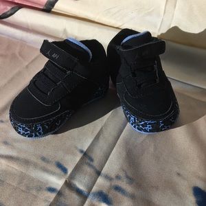 VINTAGE AJF 323950-041 BLACK/UNIVERSITY BLUE